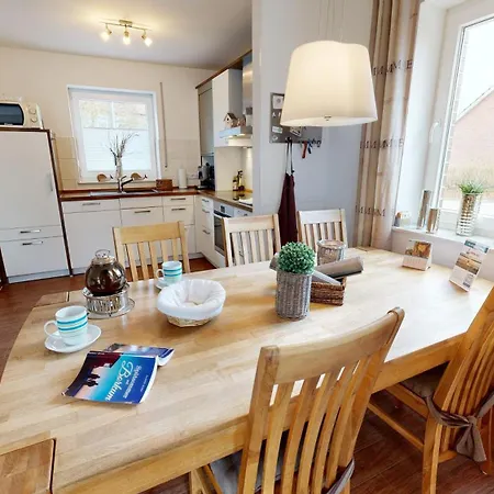 Holiday home Schilfhuus Borkum